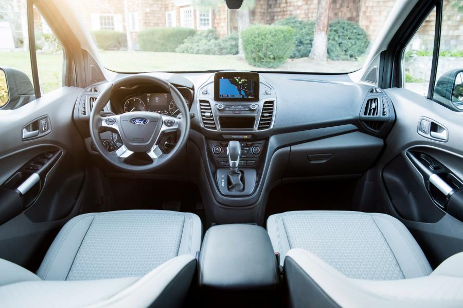Торпедо Ford Transit Connect Wagon LWB 2018 года  (NA) (фото 9 из 12)